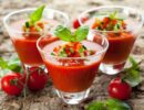 gaspacho v stakanah