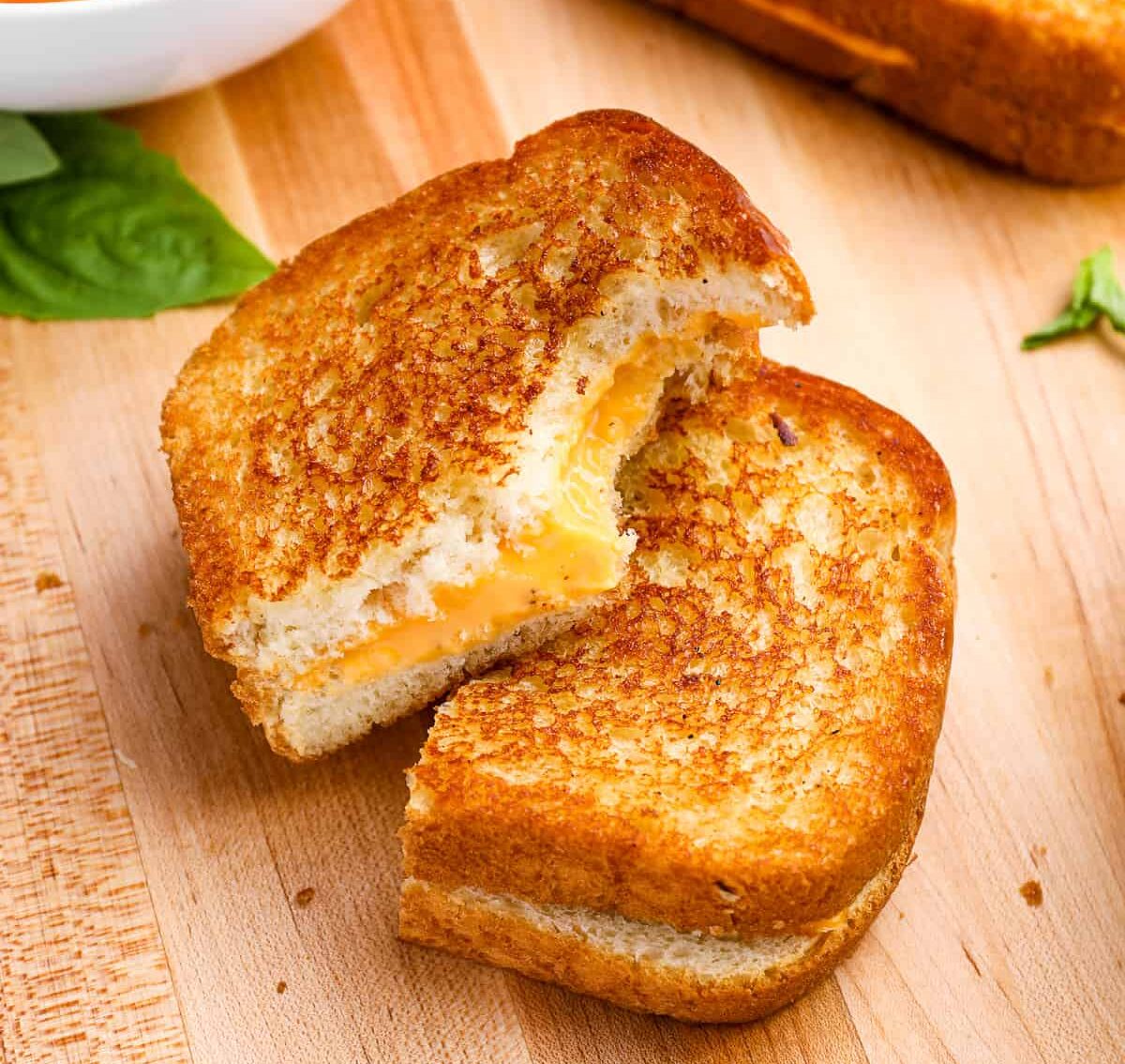 buterbrody s syrom e1684754031145