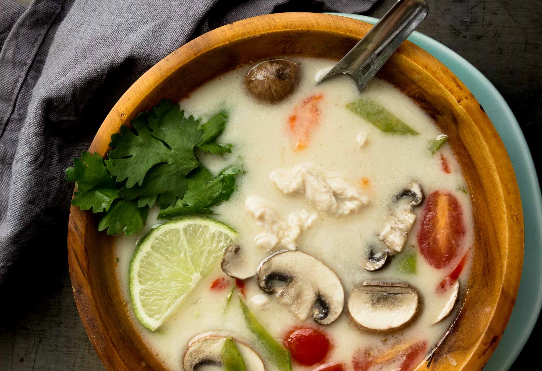 kurinyj sup tom kha